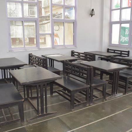 Hotel Guruji Alībāg Ngoại thất bức ảnh